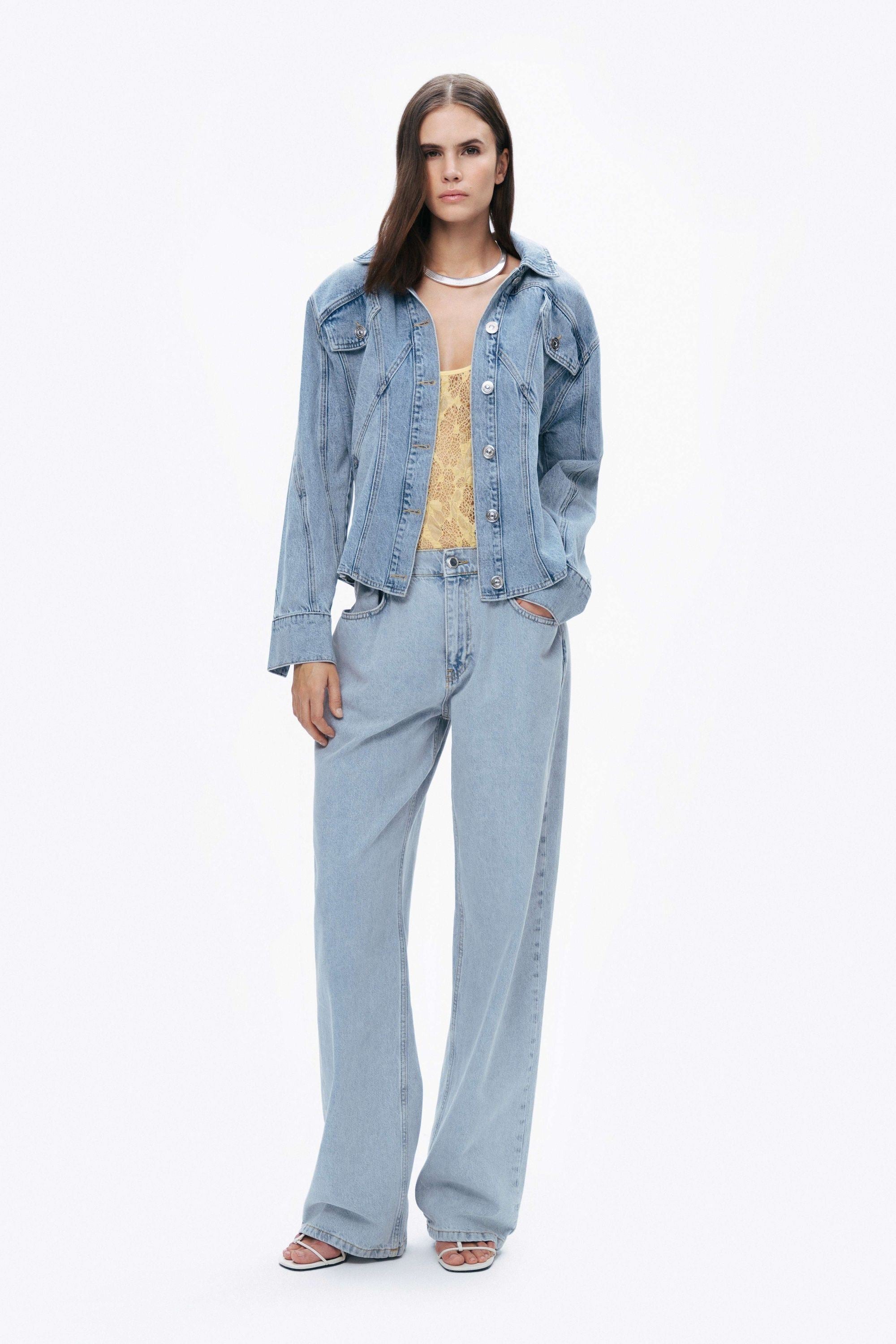 Halter Neck Lace Blouse