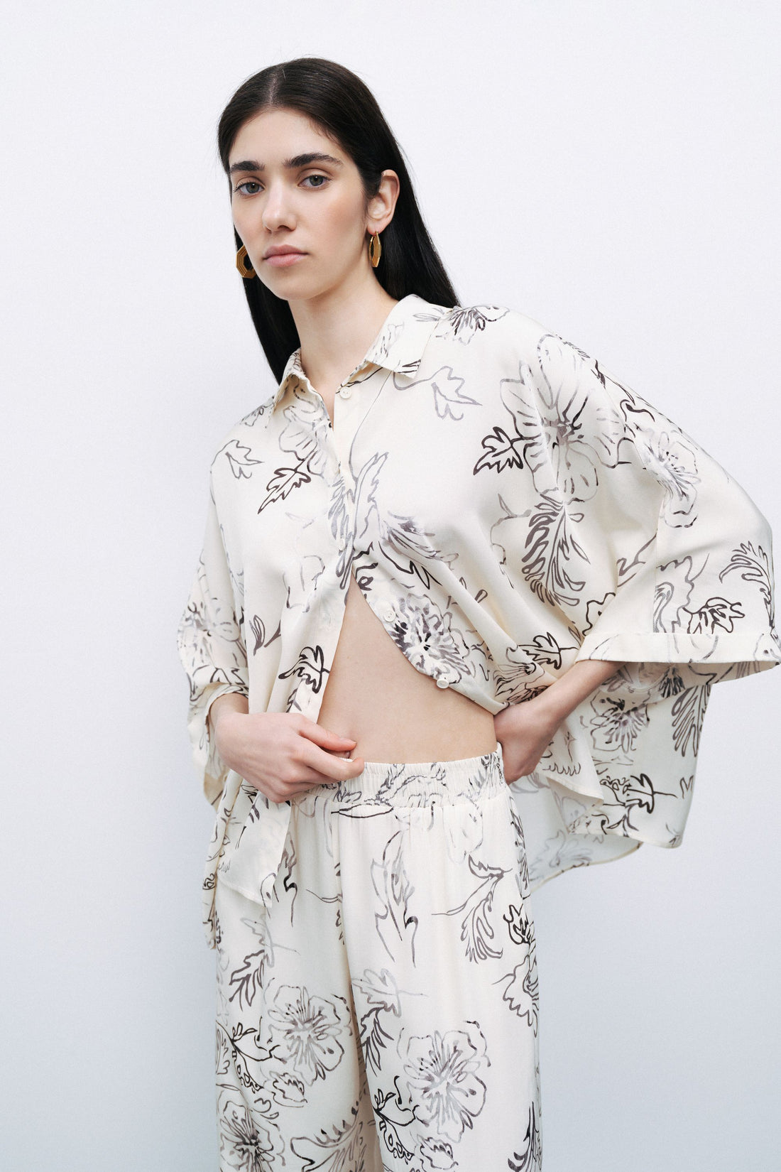 Ecru Flowy Floral Patterned Shirt