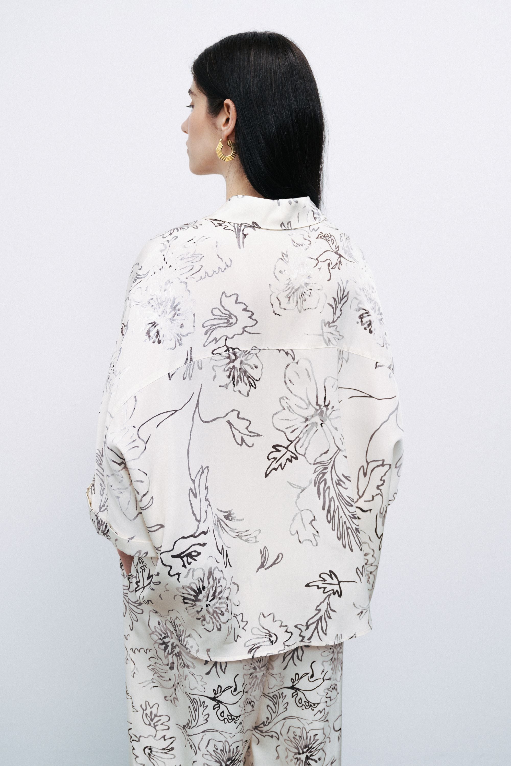Ecru Flowy Floral Patterned Shirt