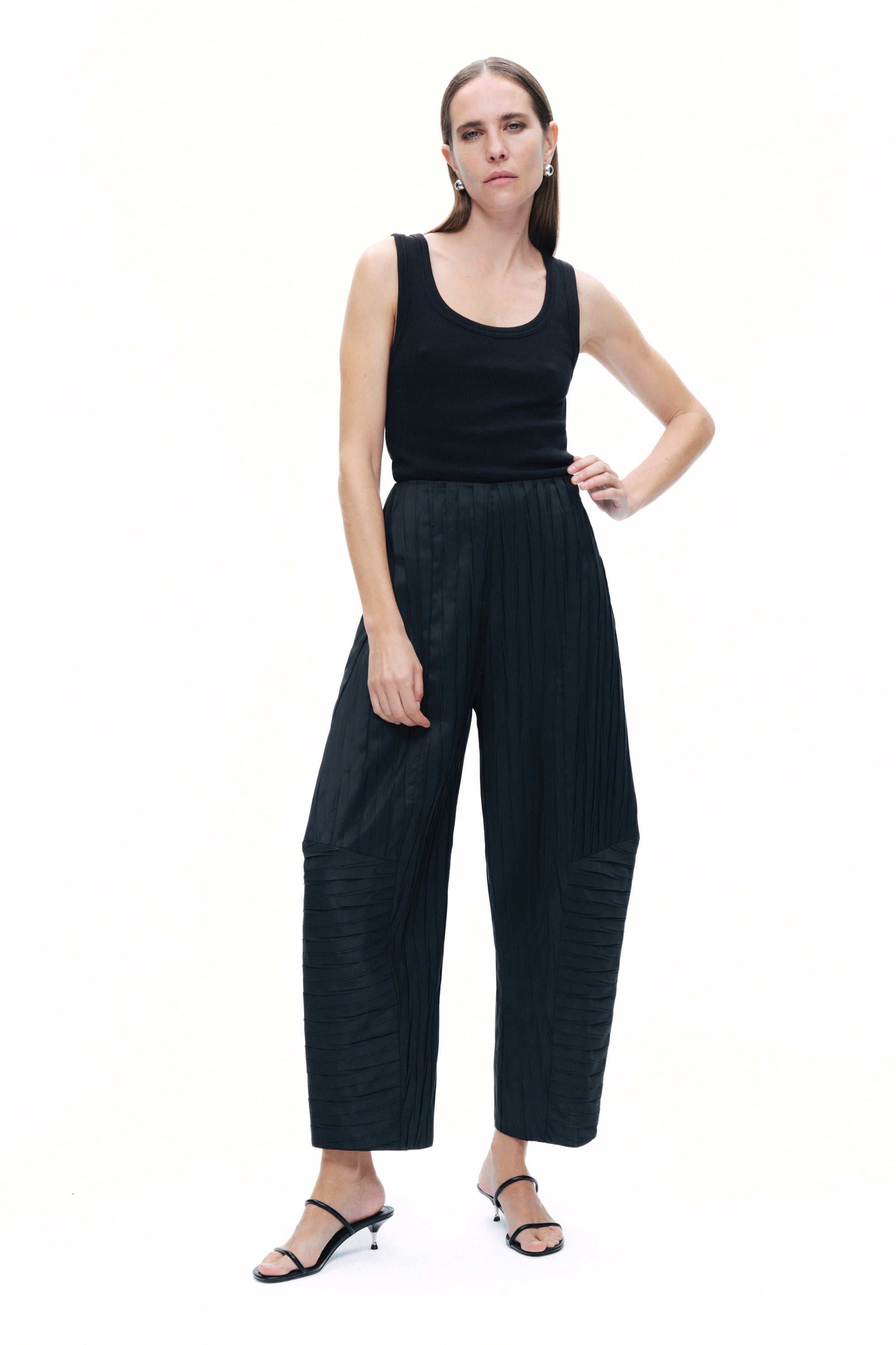 Wrinkled Balloon Fit Pants