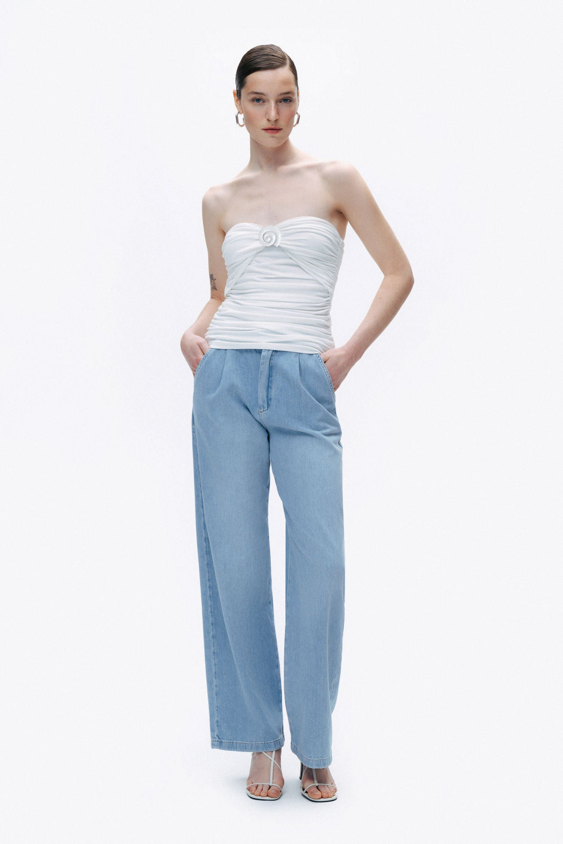 Ecru Strapless Oyster Accessory Blouse