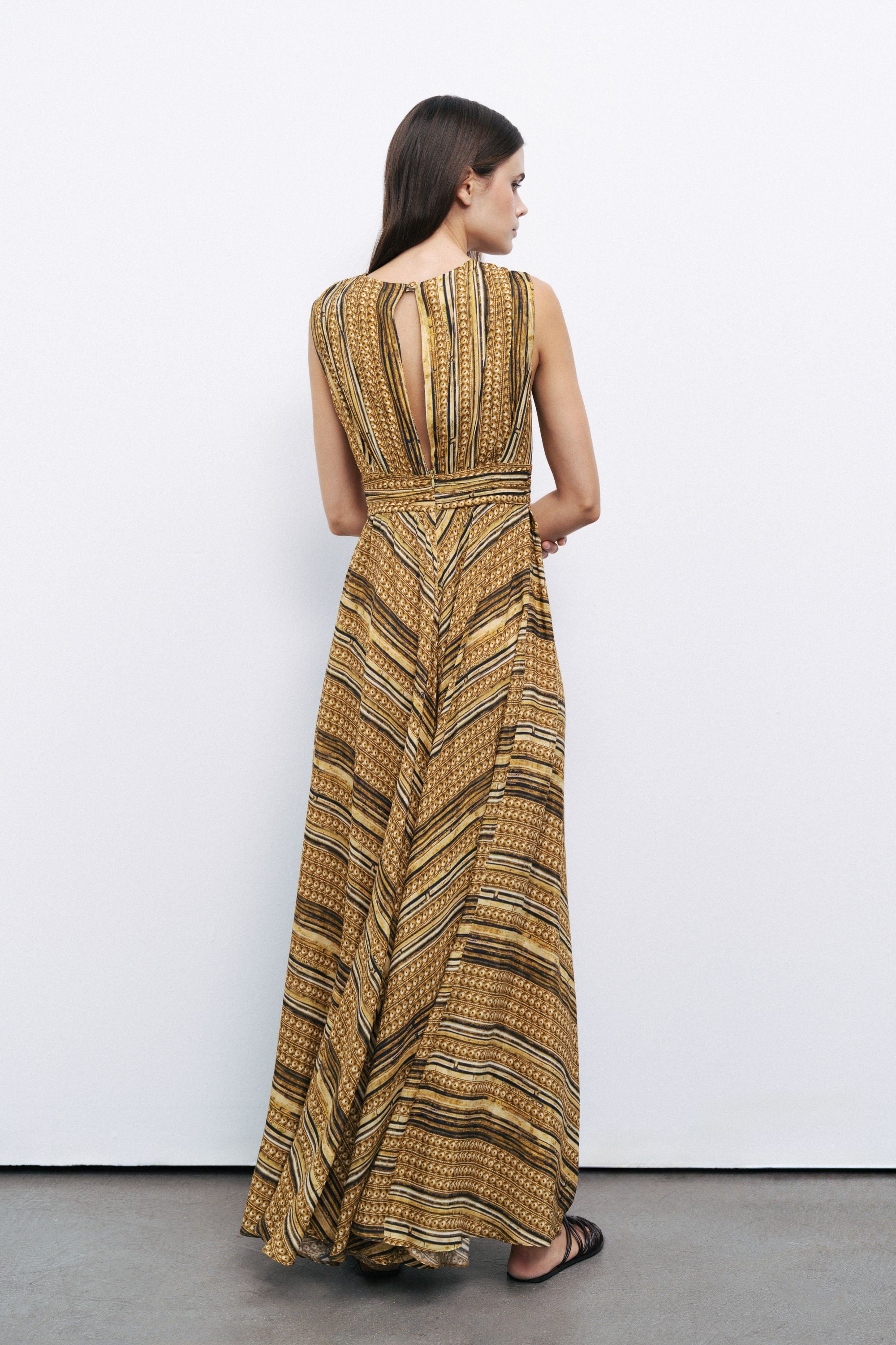 Cut-Out Detail Dress