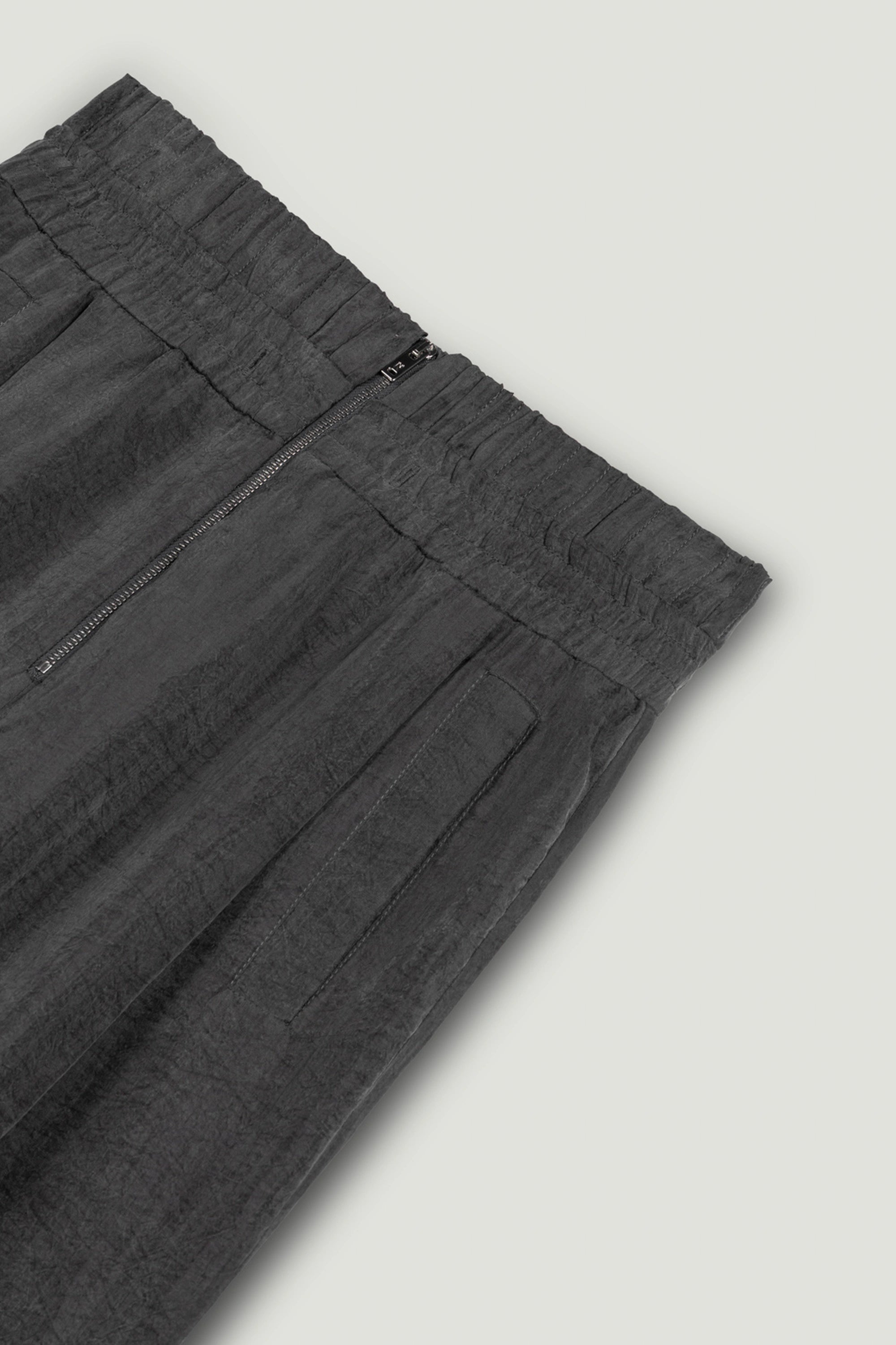 Relaxed Wide-Leg Pants