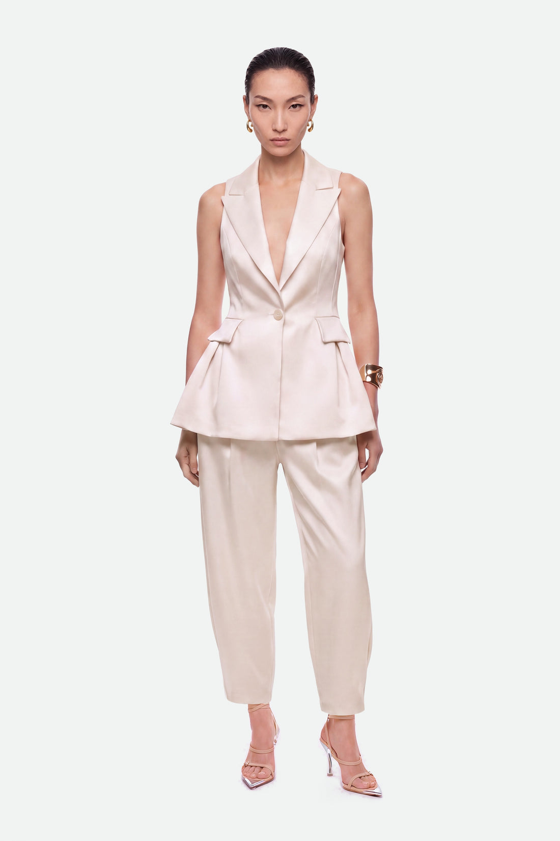 N27KN7099-0014 look 1