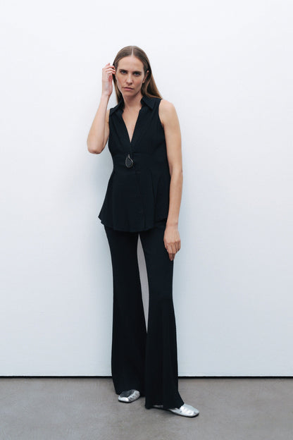 Black Accessory Detailed Blouse