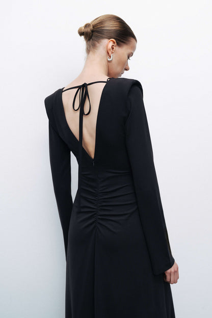 Black Padded Accessory Detailed Maxi Dress