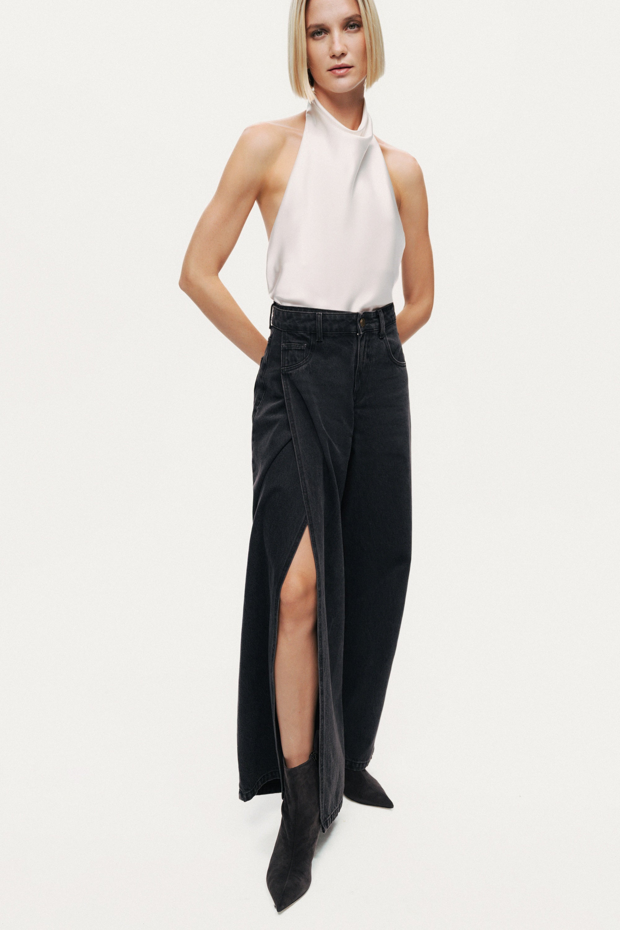 Washed Wide Leg Jeans