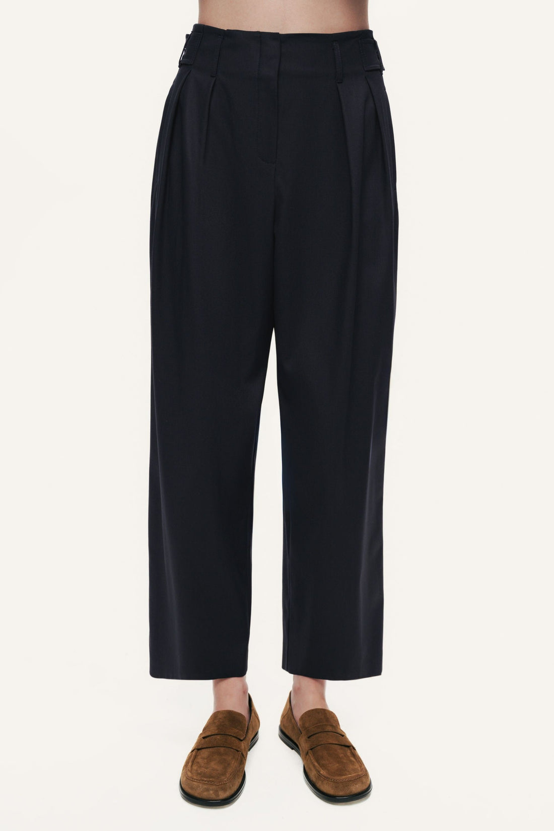 Pleated Tapered Crop Pants