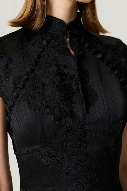 Black Slit Detail Japanese-Inspired Maxi Dress